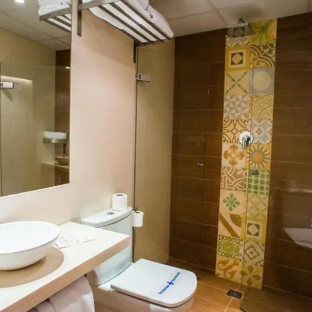 호스탈 마레노스트룸 2*