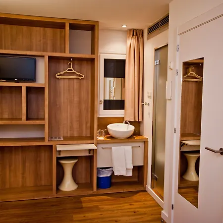 オスタル マレノストゥルム 2* バルセロナ