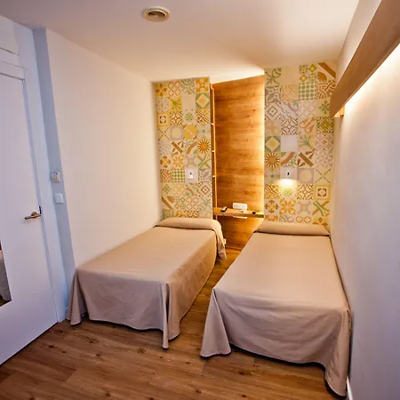 オスタル マレノストゥルム 2* バルセロナ