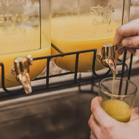 オスタル マレノストゥルム ゲストハウス バルセロナ